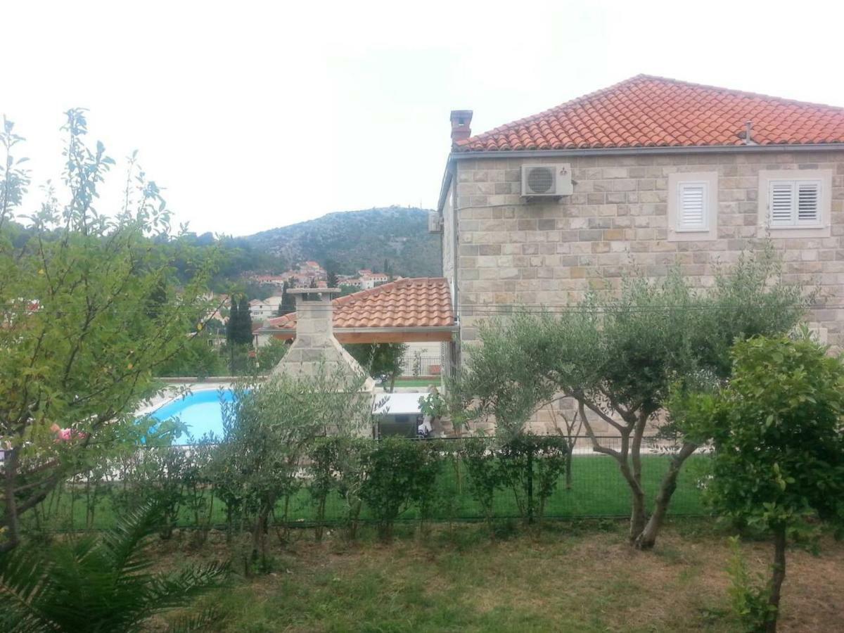 Family House Lise Daire Mlini Dış mekan fotoğraf
